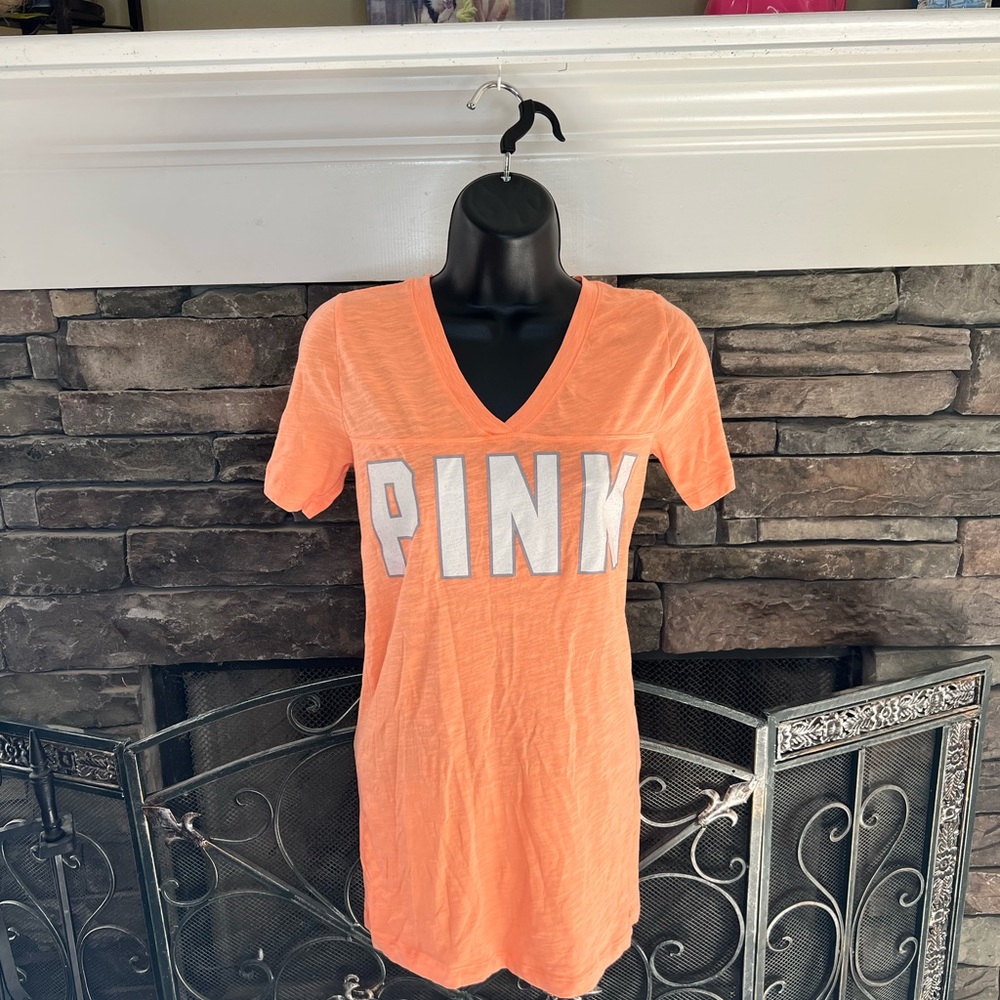 PINK T-shirt bright orange small